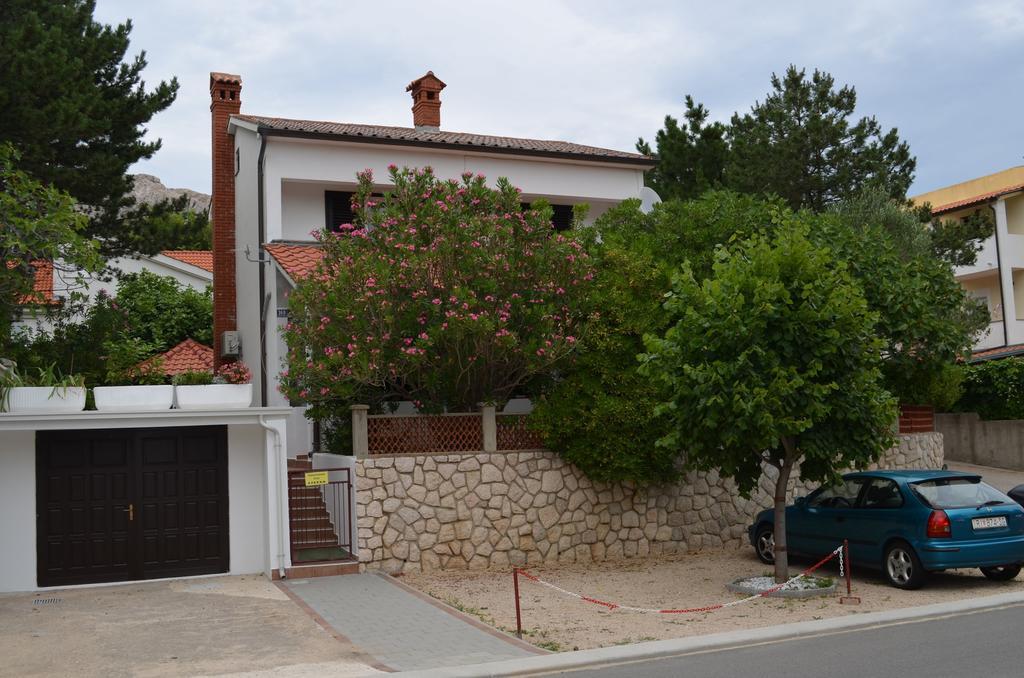 Apartments Mili Baska  Bagian luar foto