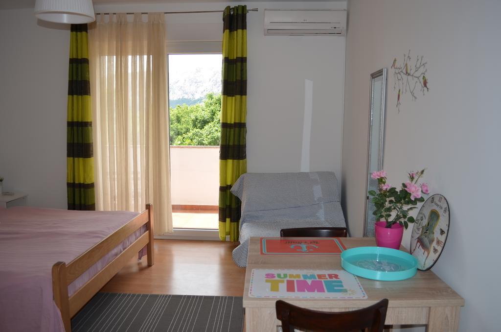 Apartments Mili Baska  Bagian luar foto