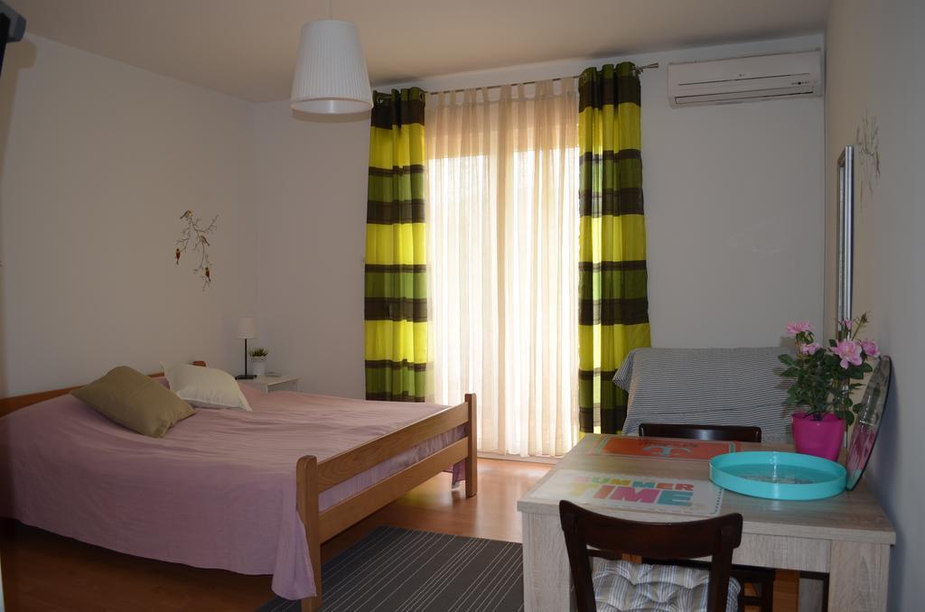 Apartments Mili Baska  Bagian luar foto