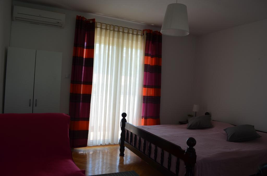 Apartments Mili Baska  Bagian luar foto